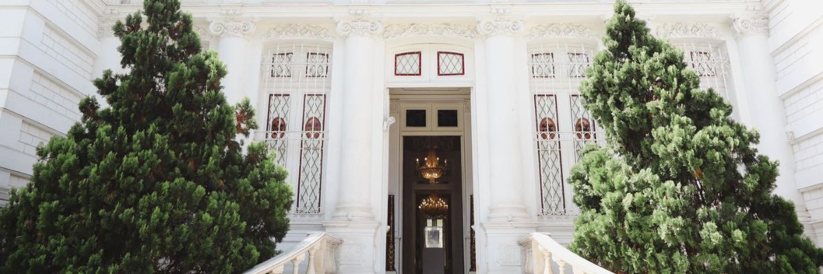 Demeure historique du mus&eacute;e Pedro de Osma dans les jardins de Barranco