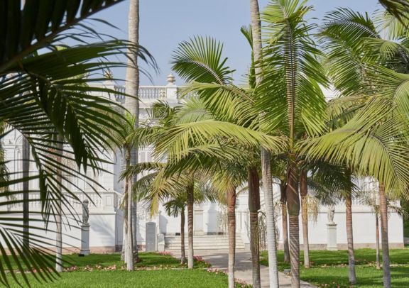 Palmiers et jardins du mus&eacute;e Pedro de Osma &agrave; Barranco