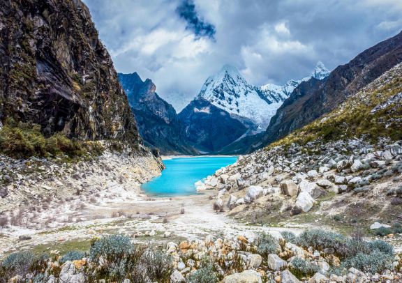 Sommets et lagunes de la Cordill&egrave;re Blanche autour de Huaraz