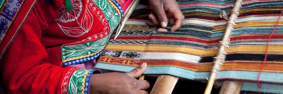 Tissage traditionnel dans la Vall&eacute;e Sacr&eacute;e
