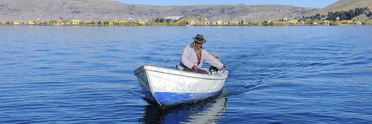 Le lac Titicaca sur l&rsquo;Altiplano p&eacute;ruvien