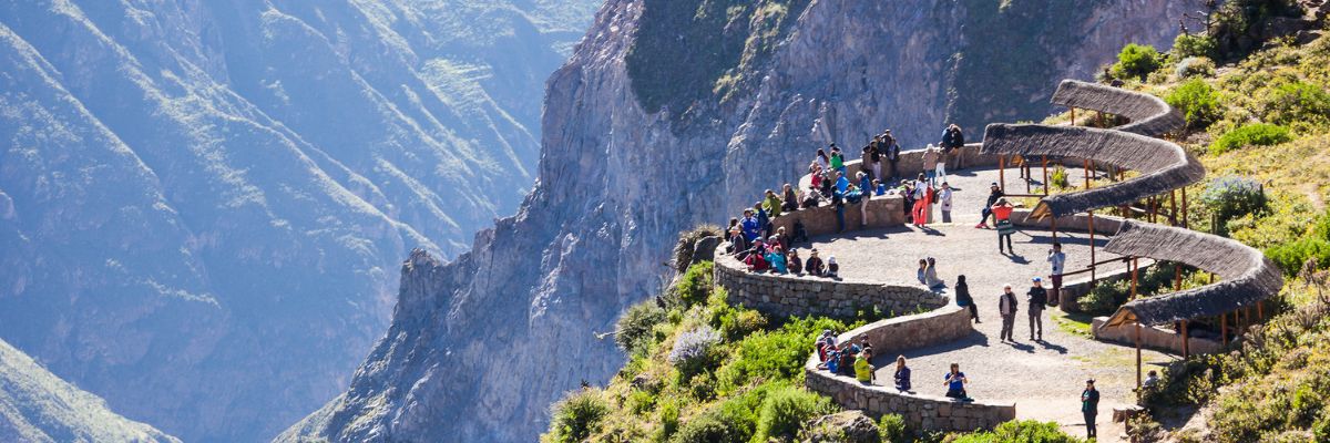 Paysage de haute altitude dans le canyon de Colca, au P&eacute;rou